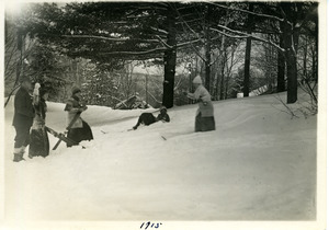 Abbot Academy students skiing