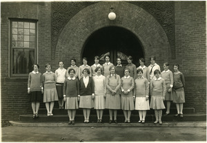 Abbot Academy alumnae relatives: front row: Cleone Place, Margaret O'Leary, Virginia Drake, Dorothy Newcomb, Constance Rundlett, Ruth Cushman, Virginia Brown; second row: Olive Warden, Faith Chipman, Bettina Rollins, Rosamund Castle, Lois Dunn, Theodora Talcott, Susan Ripley, Mary Bliss, Katharine Blunt, Mary Augus, Katherine Bigelow, Helen Ripley, Priscilla Whittemore