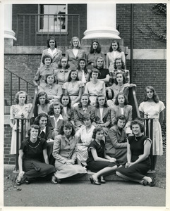 Abbot Academy new alumnae relatives: first row: Martha Ball, Janet McIvor, Felicia Tavares, Nancy Hamilton; second row: Mary Alice Dodge, Mary Farrar, Helen Sinclaire, Paula Flowers; third row: Joyce Griffin, Joanne Campbell, Nancy Nalle, Carolyn England, Jane Brown, Frances Brumback, Lee Booth; fourth row: Carolyn Jenkins, Sally Humason, Nancy Brumback, Elizabeth Ann Mitchell; fifth row: Rosemary Jones, Harriet Latting, Nancy Barnard, Mackay Selden, Mary Rich; top row: Nancy Newhall, Mary Carroll Sinclaire, Mary Lo WHite, Helen Taylor