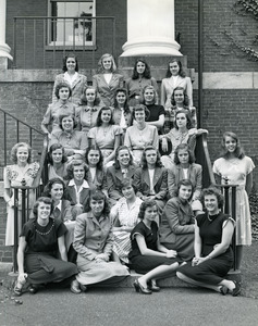 Abbot Academy new alumnae relatives: first row: Martha Ball, Janet McIvor, Felicia Tavares, Nancy Hamilton; second row: Mary Alice Dodge, Mary Farrar, Helen Sinclaire, Paula Flowers; third row: Joyce Griffin, Joanne Campbell, Nancy Nalle, Carolyn England, Jane Brown, Frances Brumback, Lee Booth; fourth row: Carolyn Jenkins, Sally Humason, Nancy Brumback, Elizabeth Ann Mitchell; fifth row: Rosemary Jones, Harriet Lattin, Nancy Barnard, Mackay Selden, Mary Rich; top row: Nancy Newhall, Mary Carroll Sinclaire, Mary Lo White, Helen Taylor