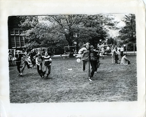 Abbot Academy students in foot race