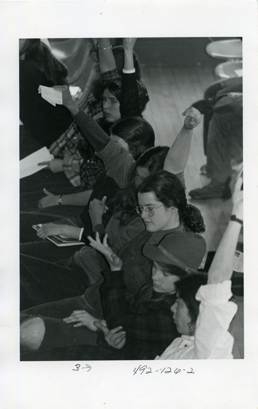 Abbot Academy students in lecture hall including Margaret Hillhouse '73, Betsy Fauver '73, Charlotte Hamlin '73, Sally Cooper '73, Libby Howes '73