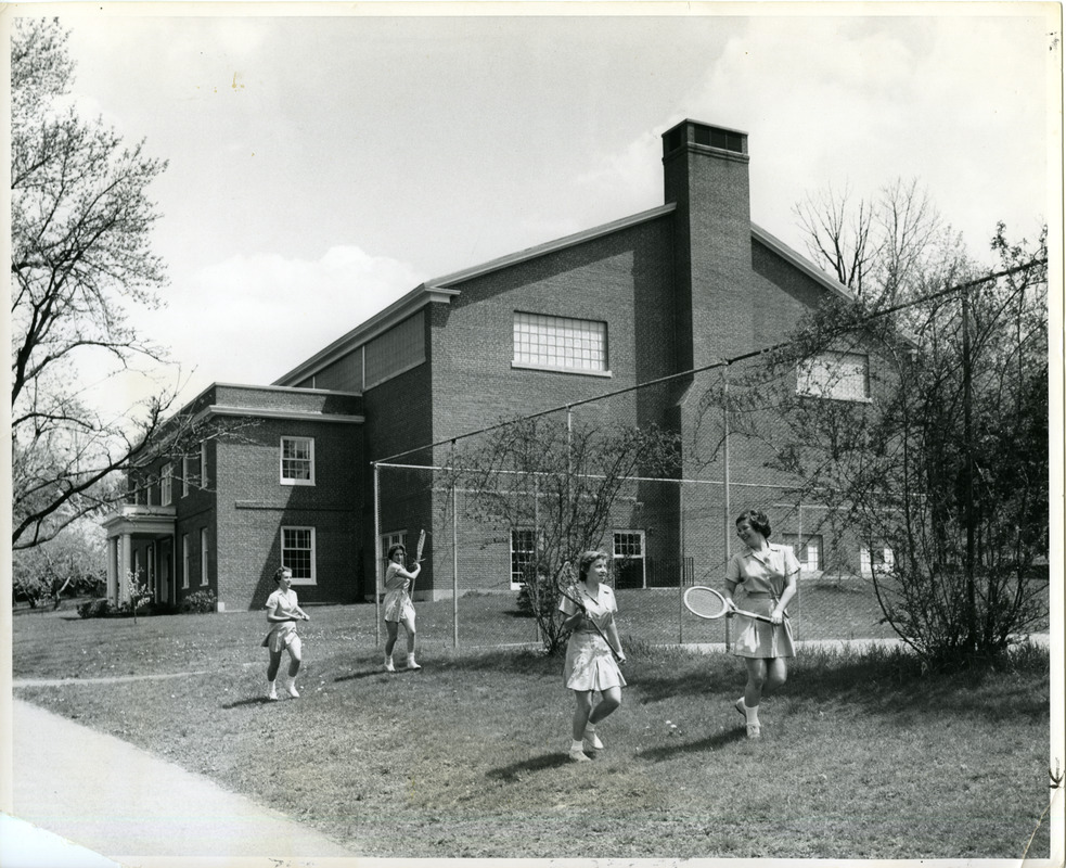 Abbot Academy students going to lacrosse and tennis practice