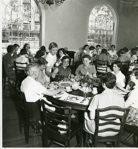 Abbot Academy students in dining hall