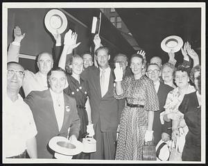 Convention City Bound. Maurice Tobin, flanked by his family, led a traveling mob to Chicago