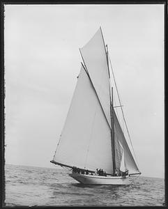 Yacht Galatea