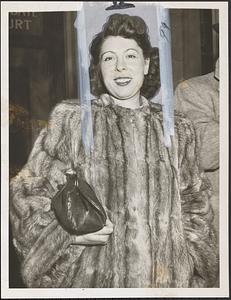 Jennie Spano, maid in the household of Marcus Loews of Milton, Mass.