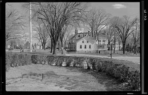 Springtime on the crossroads, Concord