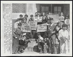 Strike Sympathizers Students from Providence's Veazie Street Grammer School paint and display signs on steps of the school this morning in sympathy with AFL teachers who went on strike today.