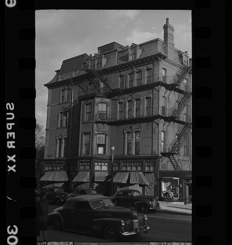 16 Arlington Street, Boston, Massachusetts, Newbury Street side