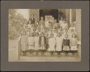 Portrait of the fourth grade class, Miss Conway was the teacher