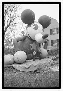 Giant Mickey Mouse character balloon