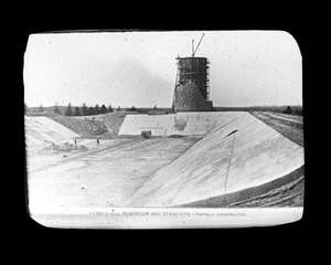 Forbes Hill reservoir and standpipe under construction