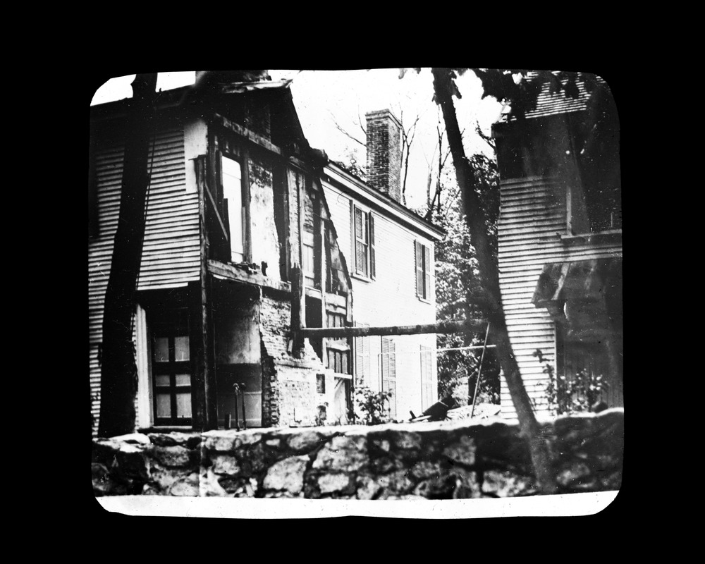 George Ruggles house being torn down - Digital Commonwealth