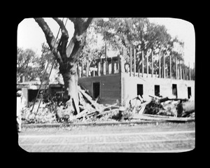 Demolishing of Benjamin Thompson house