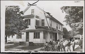 Springfield home of Mr. and Mrs. Goldberg