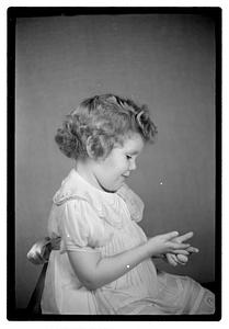 Collier Mrs. & 2 children