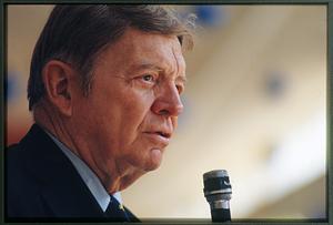 Natick, MA 1980: Perennial pres. candidate Harold Stassen speaks at Natick Mall