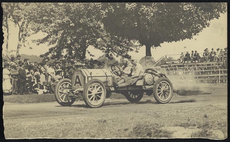 Chalmers-Detroit. L. B. Lorimer Driver. Retired in 18th lap. 194 2/10 miles in 195 minutes.