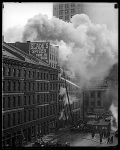 Four alarm Peanut Kelley Co. fire on State Street