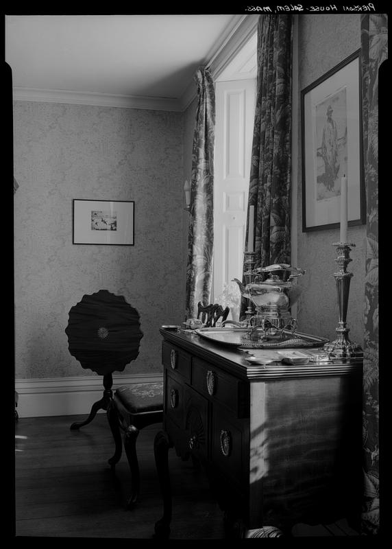 Pierson House, Salem, interior