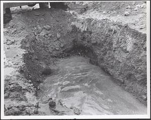 Pit shot showing gravel and large rocks