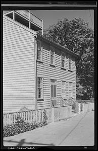 Housefront, Nantucket