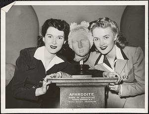 Constance Joannes & Ellen Allardyce