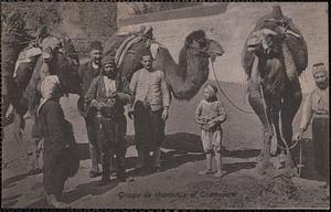Groupe de chameaux et Chameliers