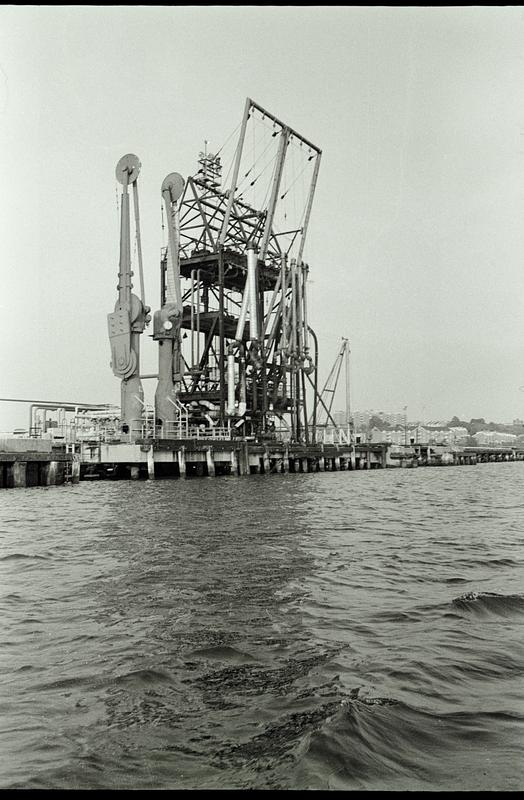 Oil unloading machine, Chelsea Creek