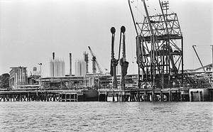 LNG unloading dock, Everett