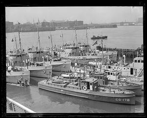 Coast guard ships, Navy Yard