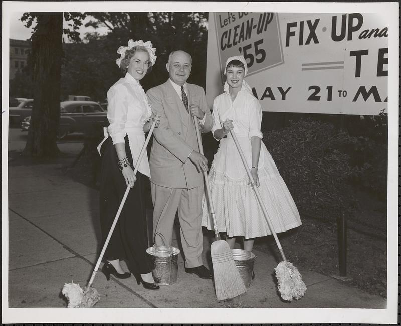 Everyone helps, The Greater Boston Chamber of Commerce Clean Up Campaign