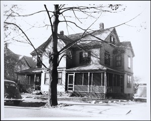 2-family house, 117-119 Chestnut Street