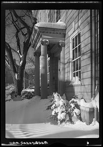 Marblehead, house exterior, snow