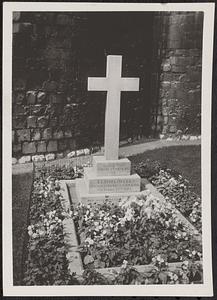 Headstone belonging to Edith Cavell