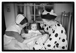 Harry W. Syer magician at Children's Hospital