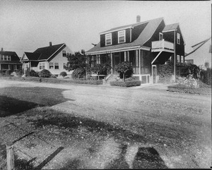 #164 Columbia St. looking NWly from street, 9/10/35