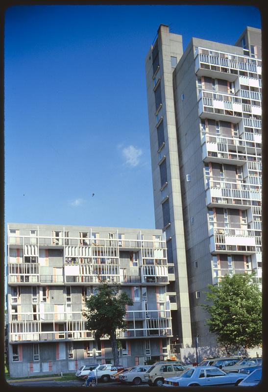 Peabody Terrace apartments, Memorial Dr.