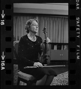 Florence Chapman Pearson with violin