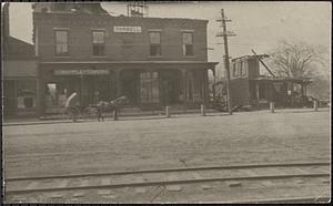 Tarbell block and ruins of DuPaw's Pharmacy after fire, Railroad Square