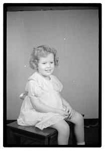 Collier Mrs. & 2 children