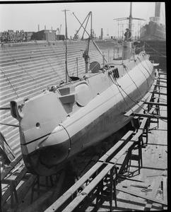 U.S. sub in Navy Yard dry dock