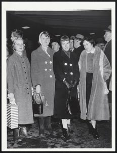 South Station from Newton. L+R Audrey Johnson, Elizabeth Shannon, Merna Carl, Marilyn Matheson