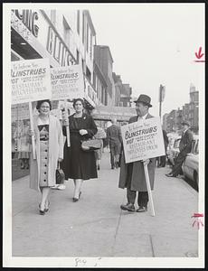 Louis R. Govoni watches "informational" female pickets outside Blinstrub's Village last night. He is president of joint executive board of the Hotel and Restaurant Employes and Bartenders International Union, AFL-CIO. Union says it is picketing in protest against employment of non-union help.