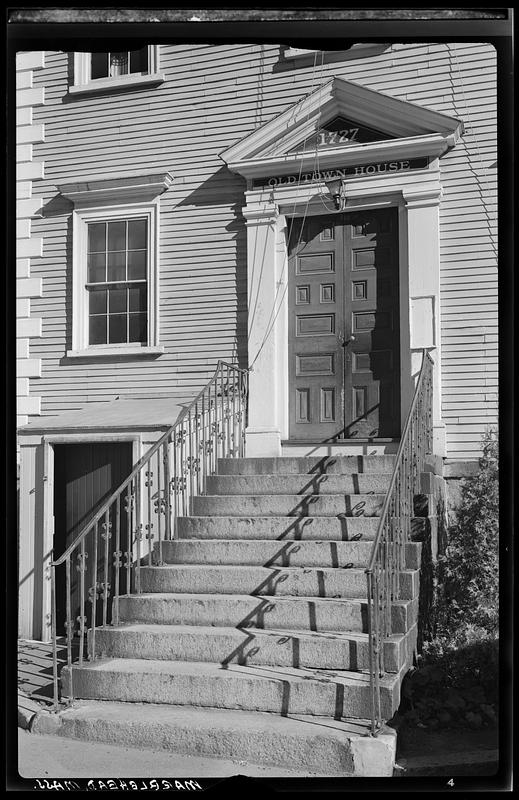 Marblehead, Washington Street, The Square, Old Town House