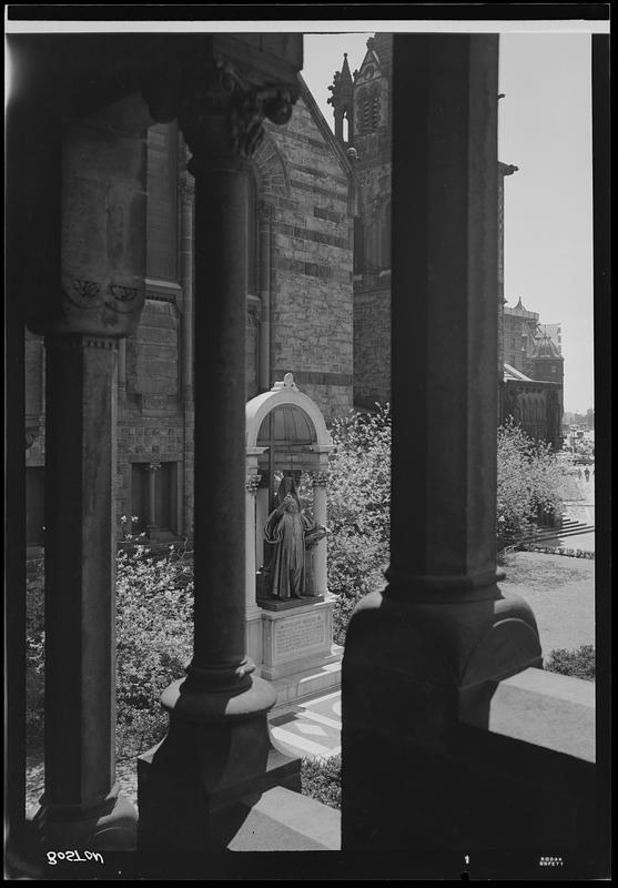 Phillips Brooks sculpture, Trinity Church, Boston - Digital Commonwealth