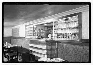 Restaurant bar