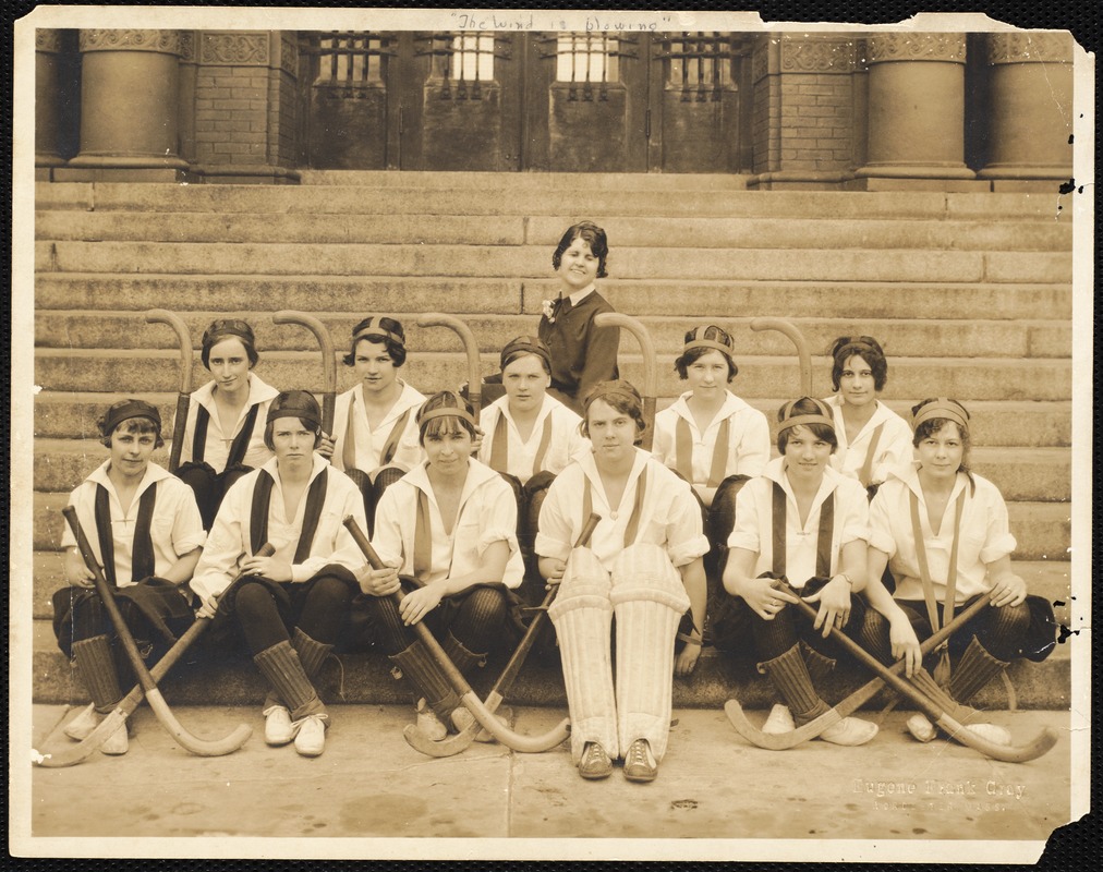 "The wind is blowing." field hockey team 1927