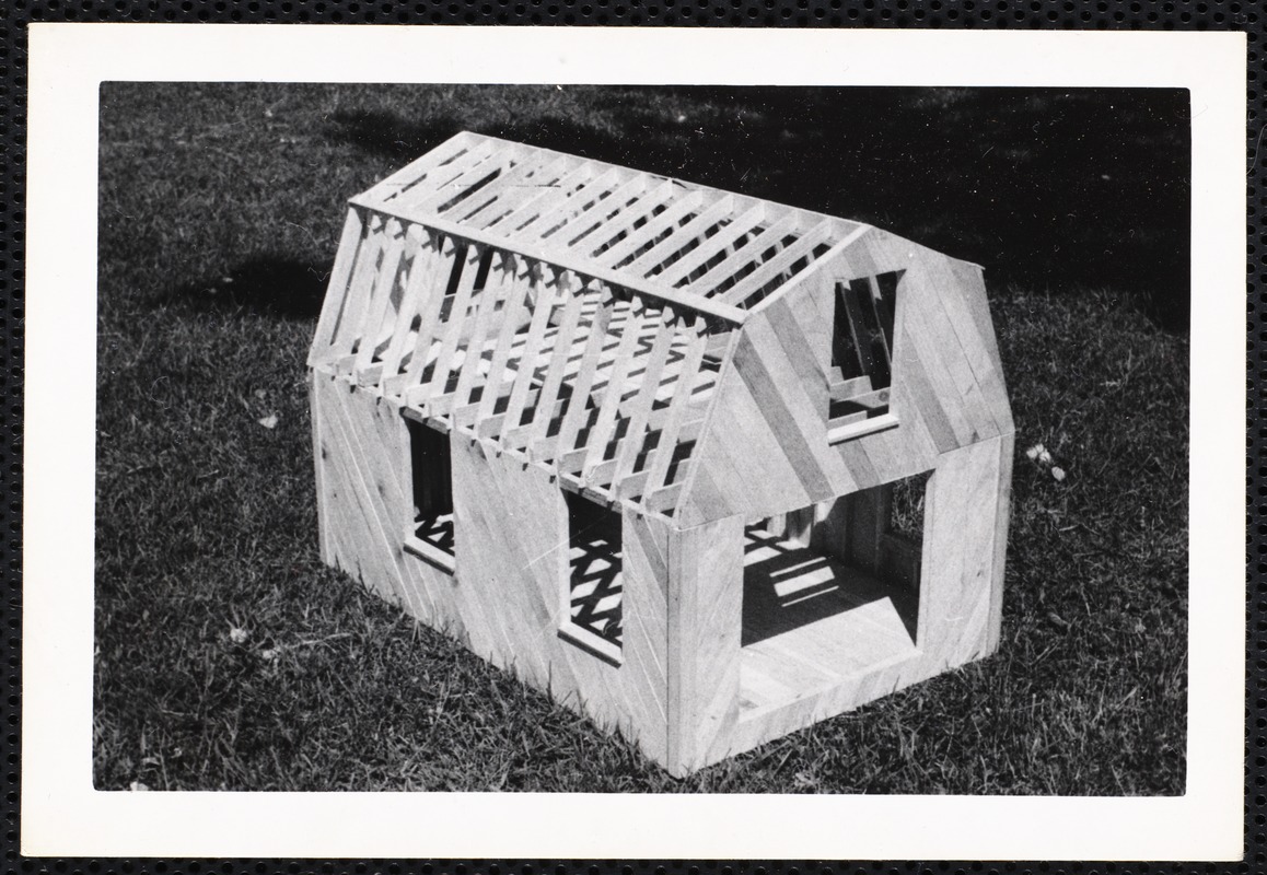 Model of gambriel roof barn